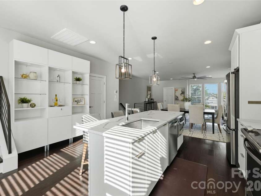 1523 Duckworth Avenue, Charlotte, NC 28208.  MLS# CAR4416086, YatesRealty ID 46241. 