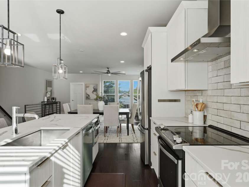 1523 Duckworth Avenue, Charlotte, NC 28208.  MLS# CAR4416086, YatesRealty ID 46241. 