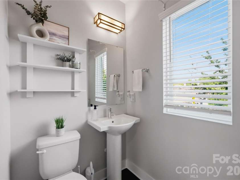 1523 Duckworth Avenue, Charlotte, NC 28208.  MLS# CAR4416086, YatesRealty ID 46241. 