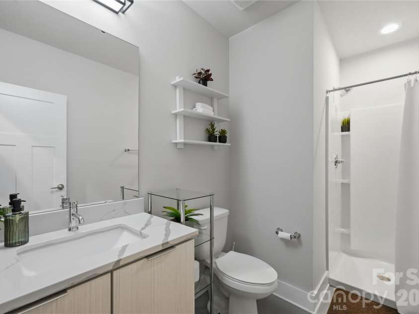 1523 Duckworth Avenue, Charlotte, NC 28208.  MLS# CAR4416086, YatesRealty ID 46241. 