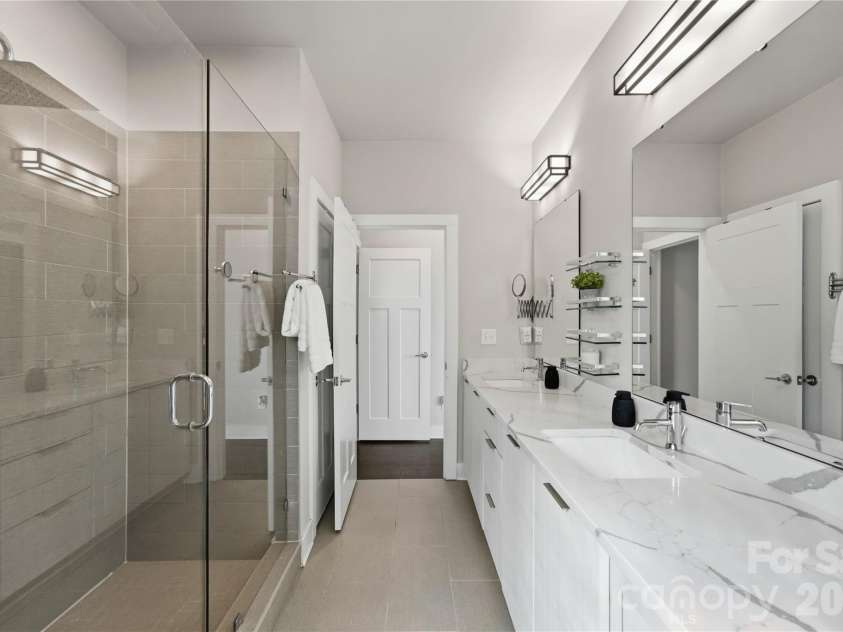 1523 Duckworth Avenue, Charlotte, NC 28208.  MLS# CAR4416086, YatesRealty ID 46241. 