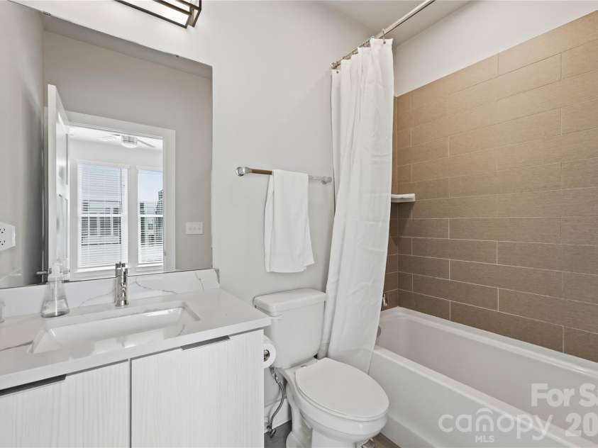 1523 Duckworth Avenue, Charlotte, NC 28208.  MLS# CAR4416086, YatesRealty ID 46241. 