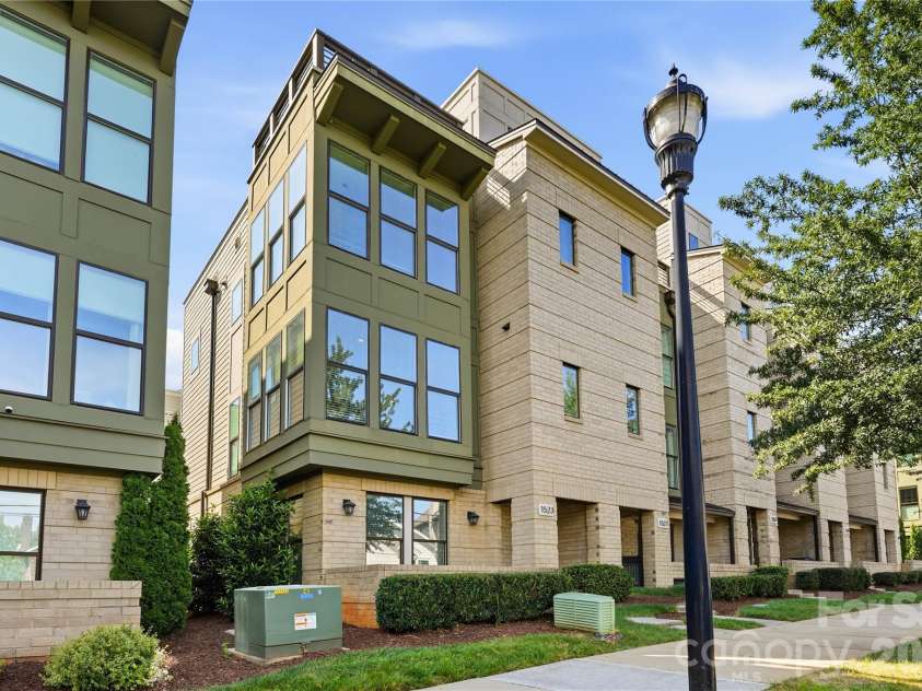 1523 Duckworth Avenue, Charlotte, NC 28208.  MLS# CAR4416086, YatesRealty ID 46241. 