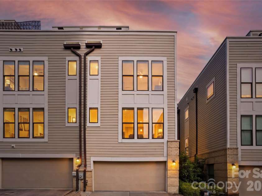 1523 Duckworth Avenue, Charlotte, NC 28208.  MLS# CAR4416086, YatesRealty ID 46241. 