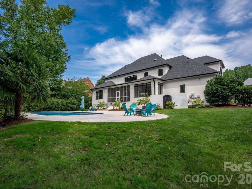 1025 Sherringham Way, Waxhaw, NC 28173.  MLS# CAR4411691, YatesRealty ID 46243. 