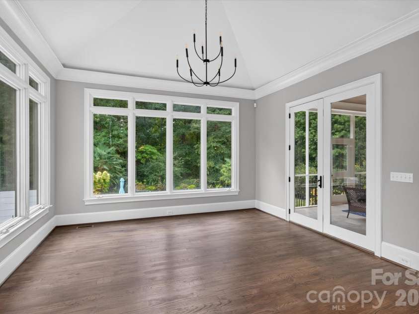 1025 Sherringham Way, Waxhaw, NC 28173.  MLS# CAR4411691, YatesRealty ID 46243. Eat-in kitchen with beautiful backyard views