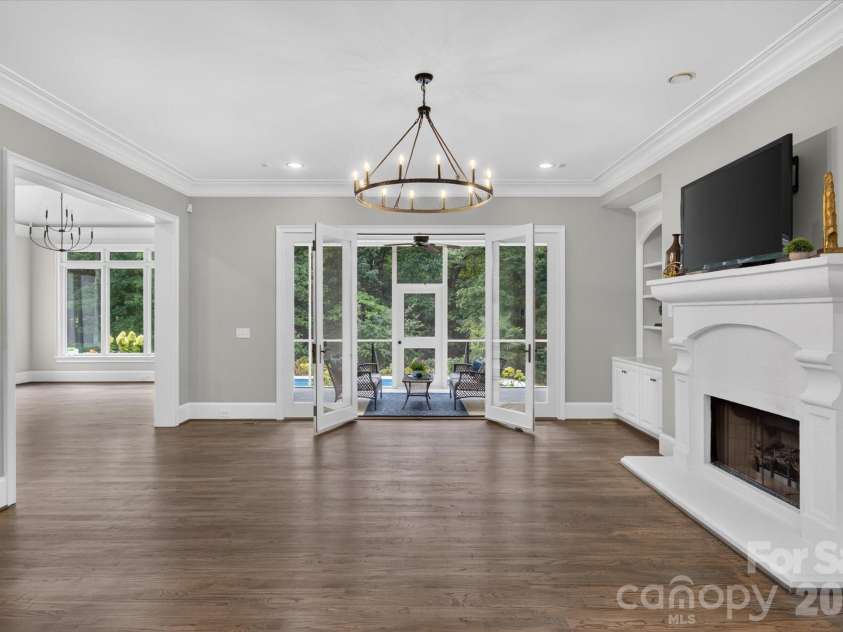 1025 Sherringham Way, Waxhaw, NC 28173.  MLS# CAR4411691, YatesRealty ID 46243. Living room