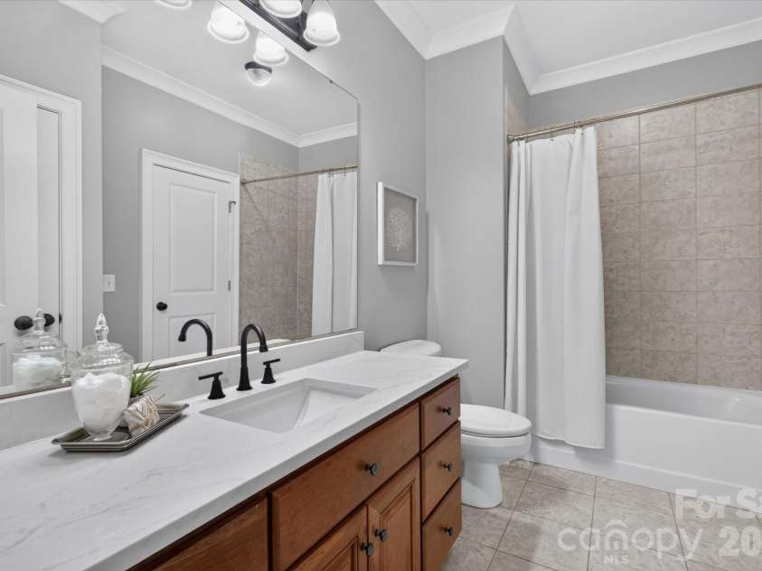 1025 Sherringham Way, Waxhaw, NC 28173.  MLS# CAR4411691, YatesRealty ID 46243. New quartz in en suite bath
