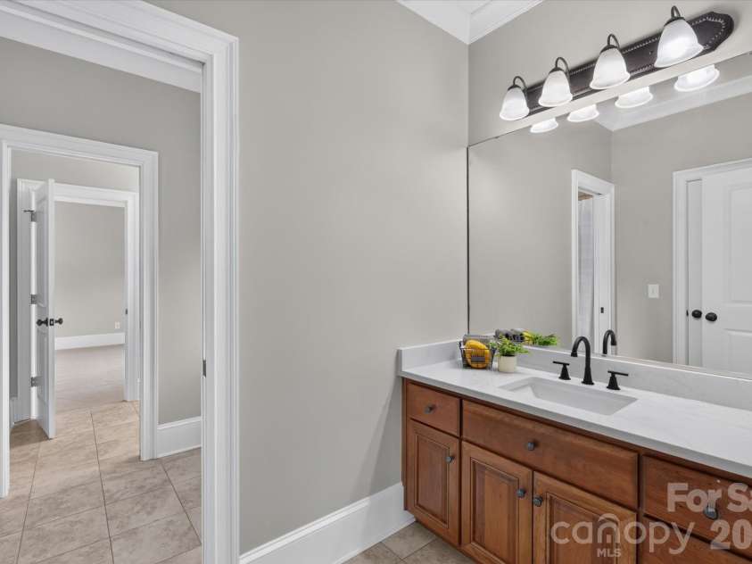 1025 Sherringham Way, Waxhaw, NC 28173.  MLS# CAR4411691, YatesRealty ID 46243. New quartz in Jack and Jill Bath