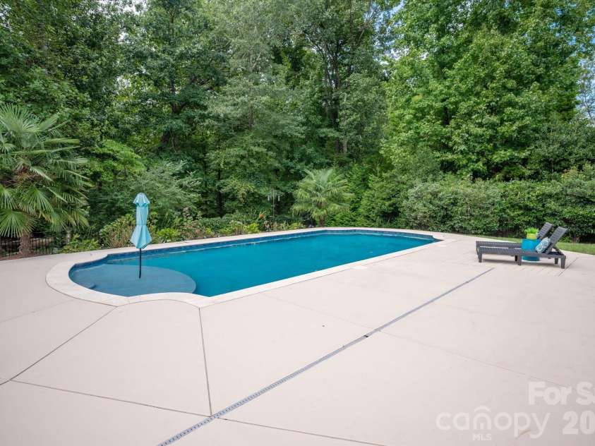 1025 Sherringham Way, Waxhaw, NC 28173.  MLS# CAR4411691, YatesRealty ID 46243. Spacious patio for sunning and entertaining