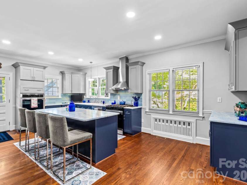 221 Woodrow Avenue, High Point, NC 27262.  MLS# CAR4417294, YatesRealty ID 46244. 