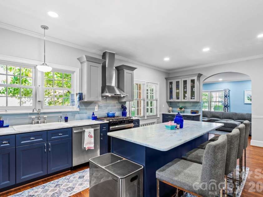 221 Woodrow Avenue, High Point, NC 27262.  MLS# CAR4417294, YatesRealty ID 46244. 