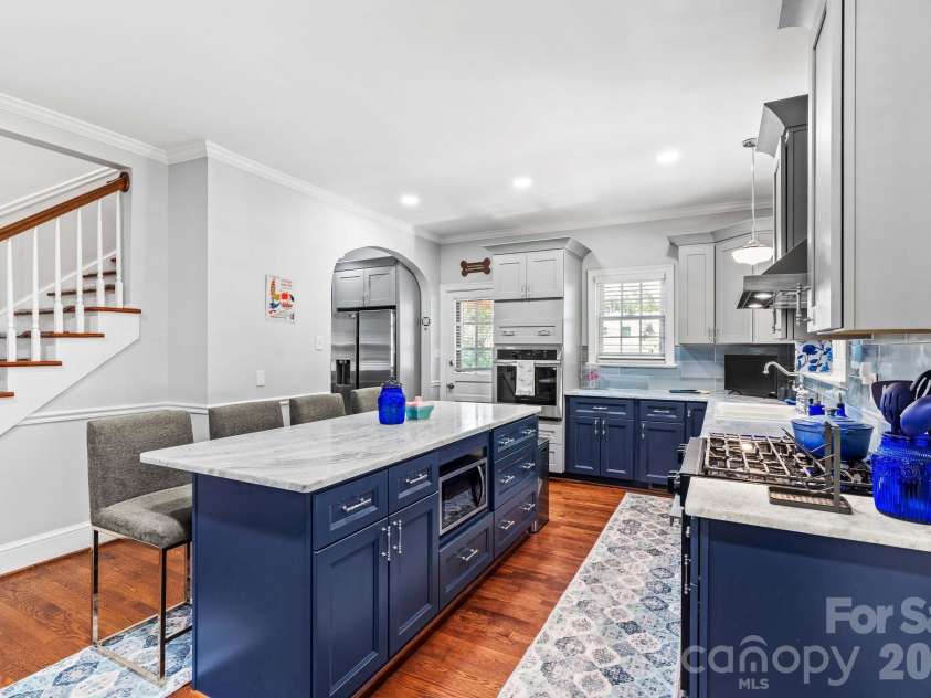 221 Woodrow Avenue, High Point, NC 27262.  MLS# CAR4417294, YatesRealty ID 46244. 