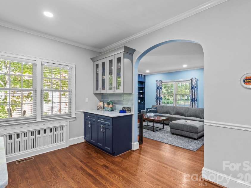 221 Woodrow Avenue, High Point, NC 27262.  MLS# CAR4417294, YatesRealty ID 46244. 