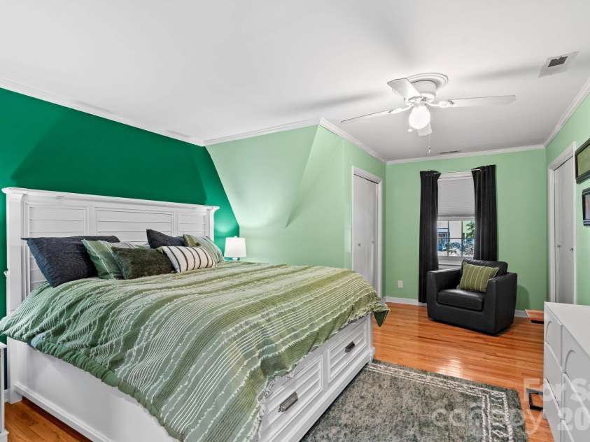 221 Woodrow Avenue, High Point, NC 27262.  MLS# CAR4417294, YatesRealty ID 46244. 
