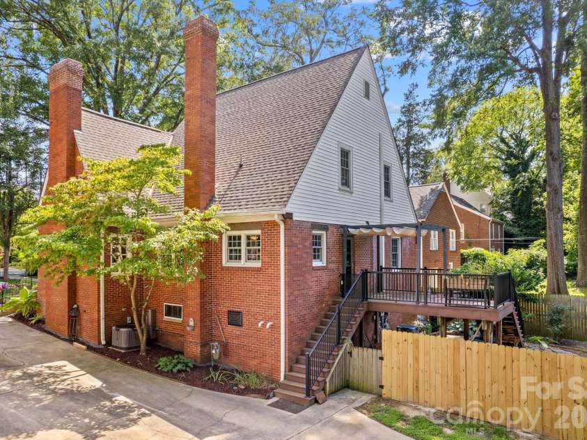 221 Woodrow Avenue, High Point, NC 27262.  MLS# CAR4417294, YatesRealty ID 46244. 