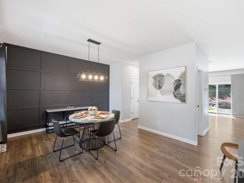 6312 Lantern Ridge Road, Charlotte, NC 28215.  MLS# CAR4417299, YatesRealty ID 46245. 