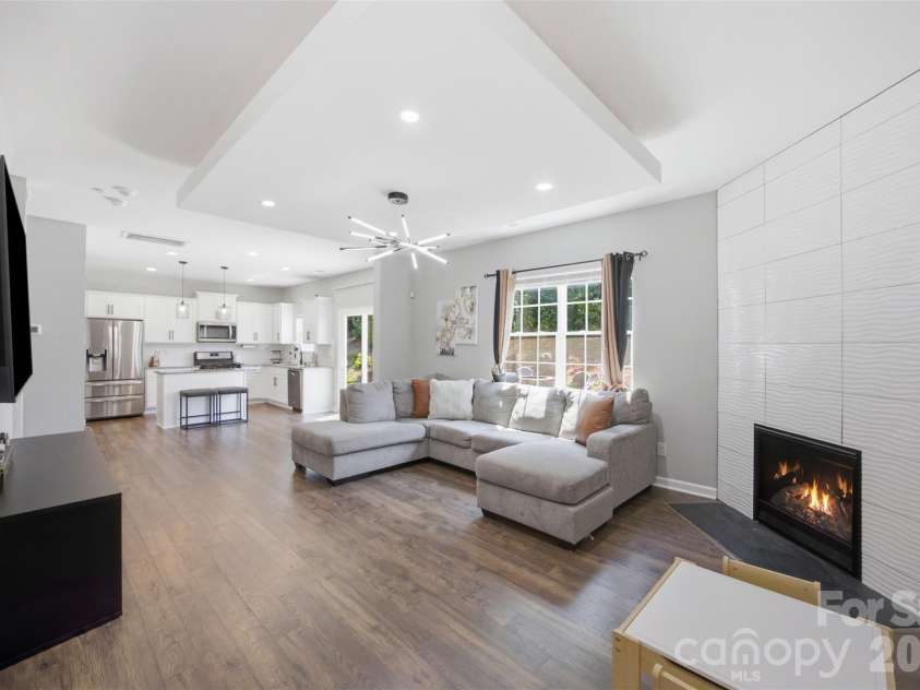 6312 Lantern Ridge Road, Charlotte, NC 28215.  MLS# CAR4417299, YatesRealty ID 46245. 