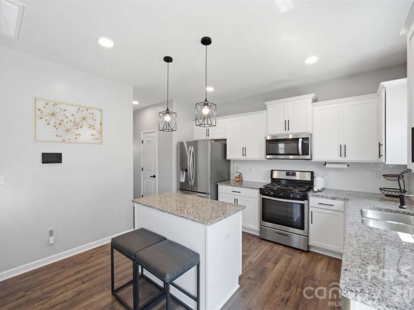 6312 Lantern Ridge Road, Charlotte, NC 28215.  MLS# CAR4417299, YatesRealty ID 46245. 