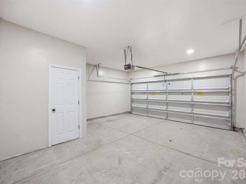 6312 Lantern Ridge Road, Charlotte, NC 28215.  MLS# CAR4417299, YatesRealty ID 46245. 