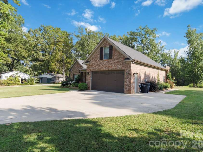 194 Love Street, Stanfield, NC 28163.  MLS# CAR4417079, YatesRealty ID 46246. 