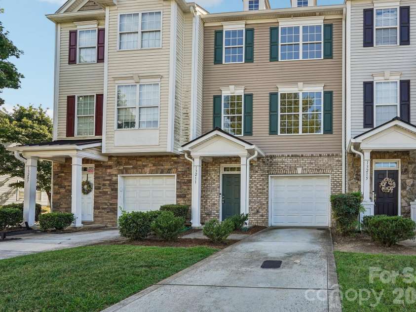 13211 Calloway Glen Drive, Charlotte, NC 28273.  MLS# CAR4415047, YatesRealty ID 46248. 