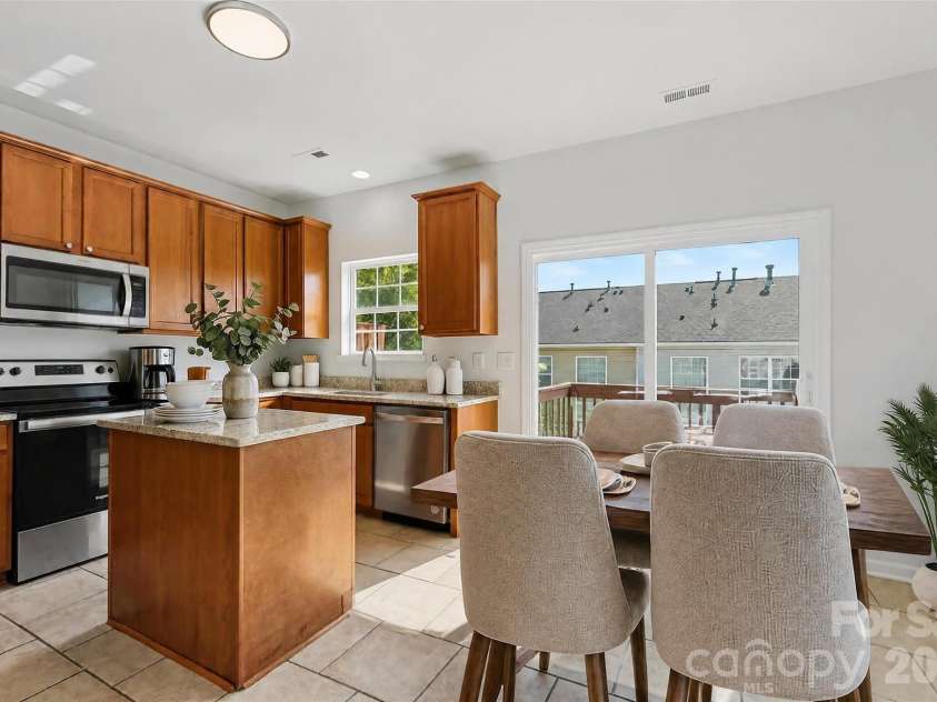 13211 Calloway Glen Drive, Charlotte, NC 28273.  MLS# CAR4415047, YatesRealty ID 46248. Virtually staged