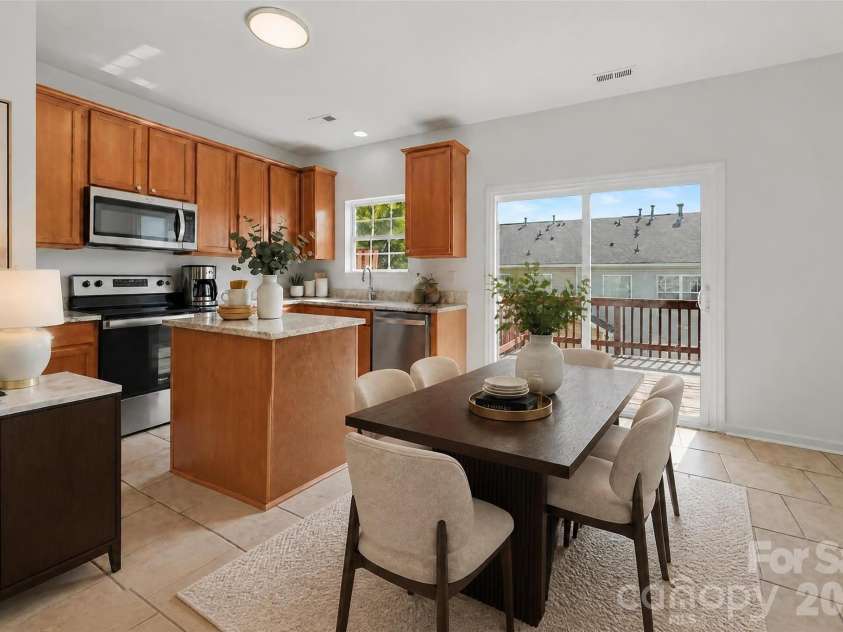 13211 Calloway Glen Drive, Charlotte, NC 28273.  MLS# CAR4415047, YatesRealty ID 46248. Virtually staged