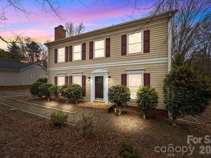 4232 Saint Audrey Place, Charlotte, NC 28269.  MLS# CAR4344492, YatesRealty ID 4625. 