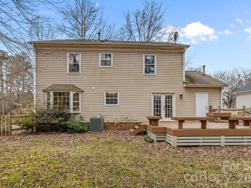 4232 Saint Audrey Place, Charlotte, NC 28269.  MLS# CAR4344492, YatesRealty ID 4625. 