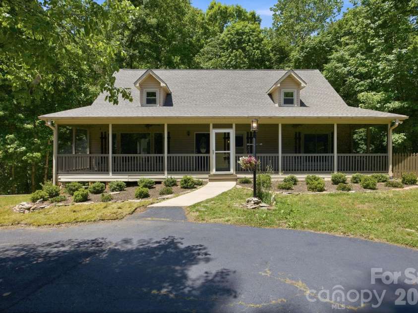 195 Azalea Road, Mooresville, NC 28115.  MLS# CAR4381056, YatesRealty ID 46251. 