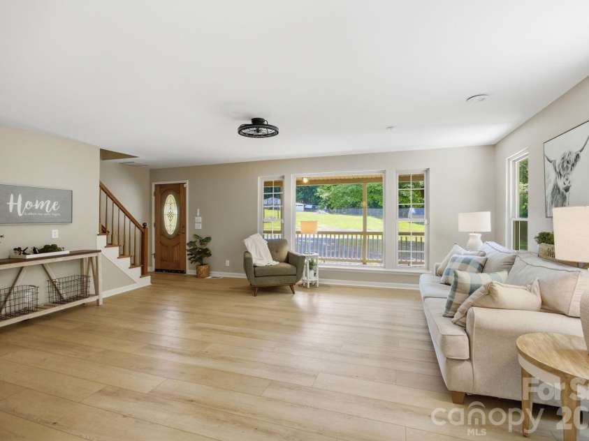 195 Azalea Road, Mooresville, NC 28115.  MLS# CAR4381056, YatesRealty ID 46251. 