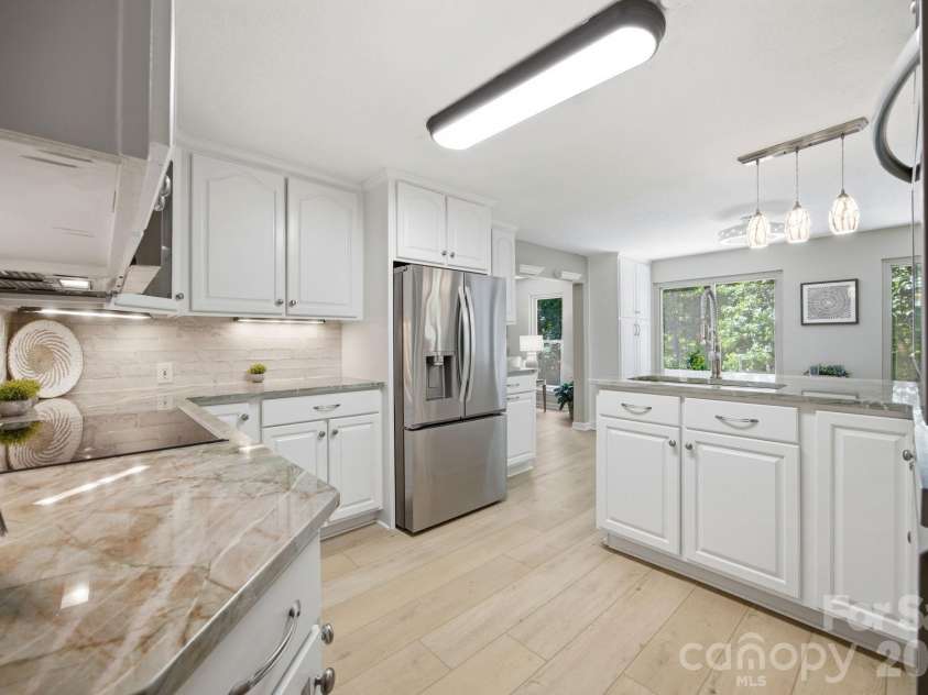 195 Azalea Road, Mooresville, NC 28115.  MLS# CAR4381056, YatesRealty ID 46251. 