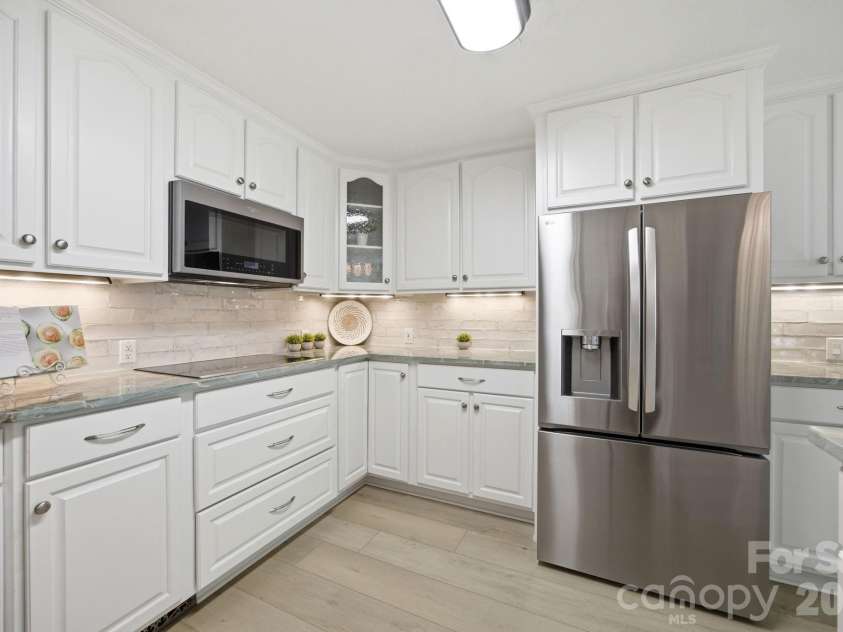 195 Azalea Road, Mooresville, NC 28115.  MLS# CAR4381056, YatesRealty ID 46251. 