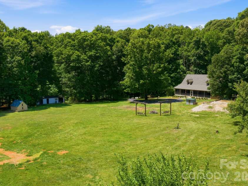 195 Azalea Road, Mooresville, NC 28115.  MLS# CAR4381056, YatesRealty ID 46251. 