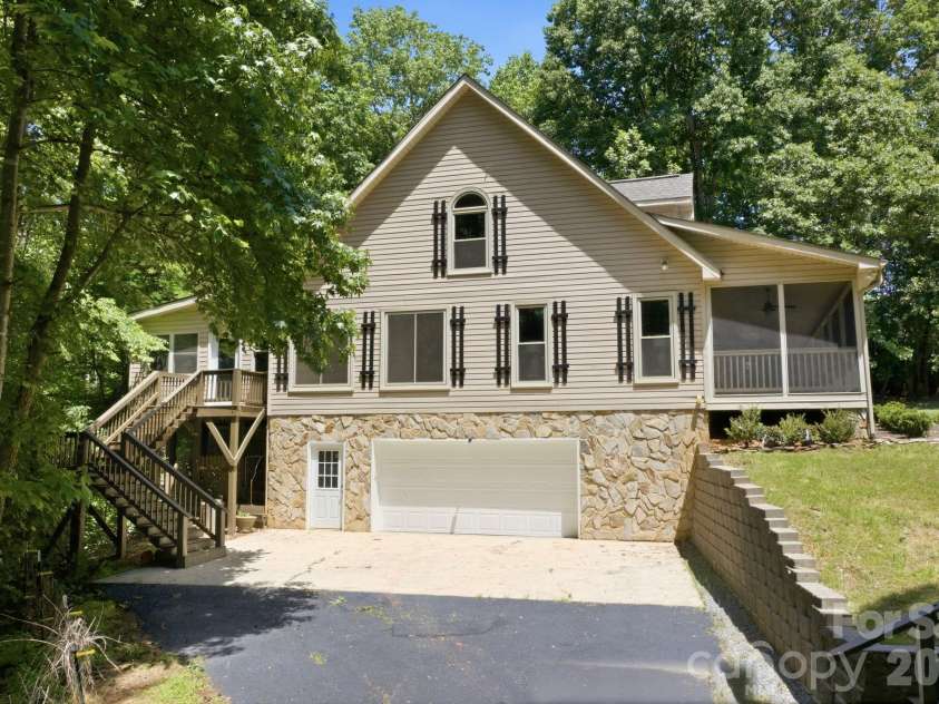 195 Azalea Road, Mooresville, NC 28115.  MLS# CAR4381056, YatesRealty ID 46251. 