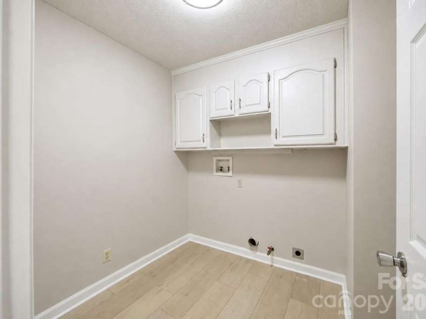 195 Azalea Road, Mooresville, NC 28115.  MLS# CAR4381056, YatesRealty ID 46251. 