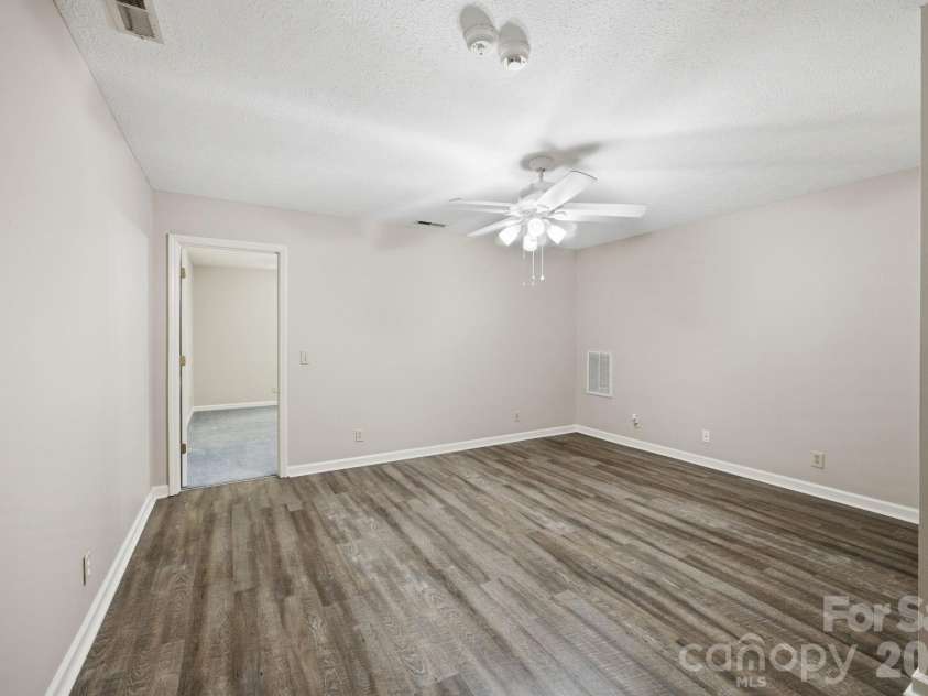 195 Azalea Road, Mooresville, NC 28115.  MLS# CAR4381056, YatesRealty ID 46251. Loft