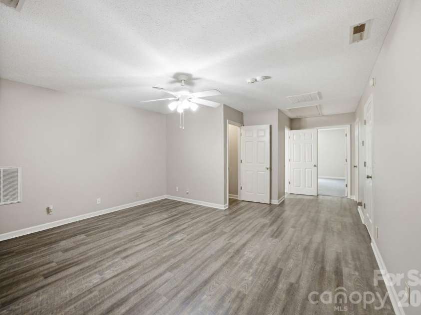 195 Azalea Road, Mooresville, NC 28115.  MLS# CAR4381056, YatesRealty ID 46251. Loft