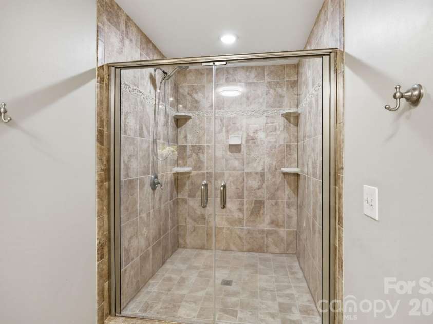 195 Azalea Road, Mooresville, NC 28115.  MLS# CAR4381056, YatesRealty ID 46251. Primary Shower