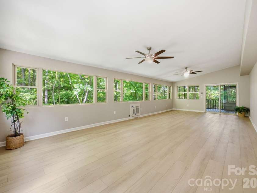 195 Azalea Road, Mooresville, NC 28115.  MLS# CAR4381056, YatesRealty ID 46251. Sunroom