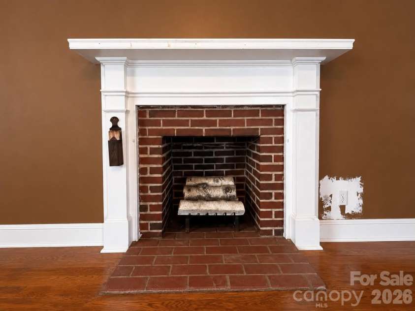 132 Gregg Avenue, Chester, SC 29706.  MLS# CAR4410647, YatesRealty ID 46252. Wood Burning Fireplace