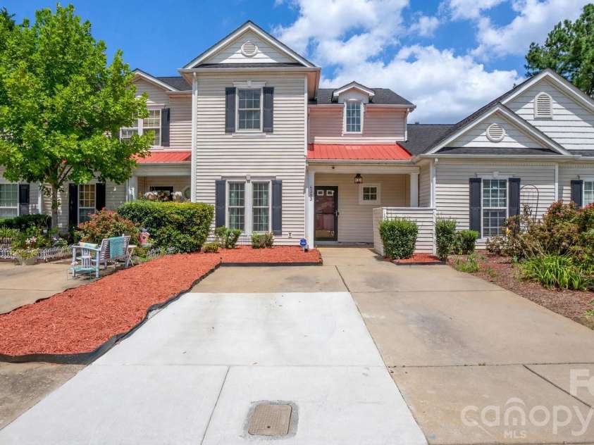 4313 Eaves Lane, Charlotte, NC 28215.  MLS# CAR4413642, YatesRealty ID 46253. 