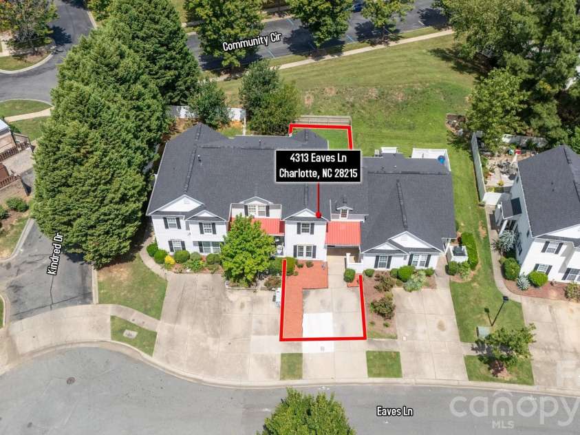 4313 Eaves Lane, Charlotte, NC 28215.  MLS# CAR4413642, YatesRealty ID 46253. 
