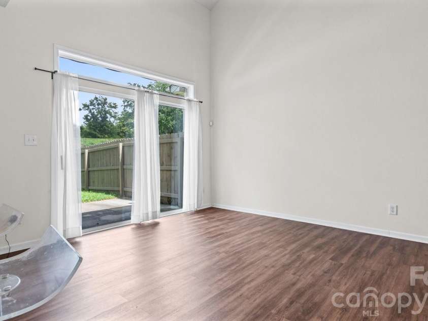 4313 Eaves Lane, Charlotte, NC 28215.  MLS# CAR4413642, YatesRealty ID 46253. 