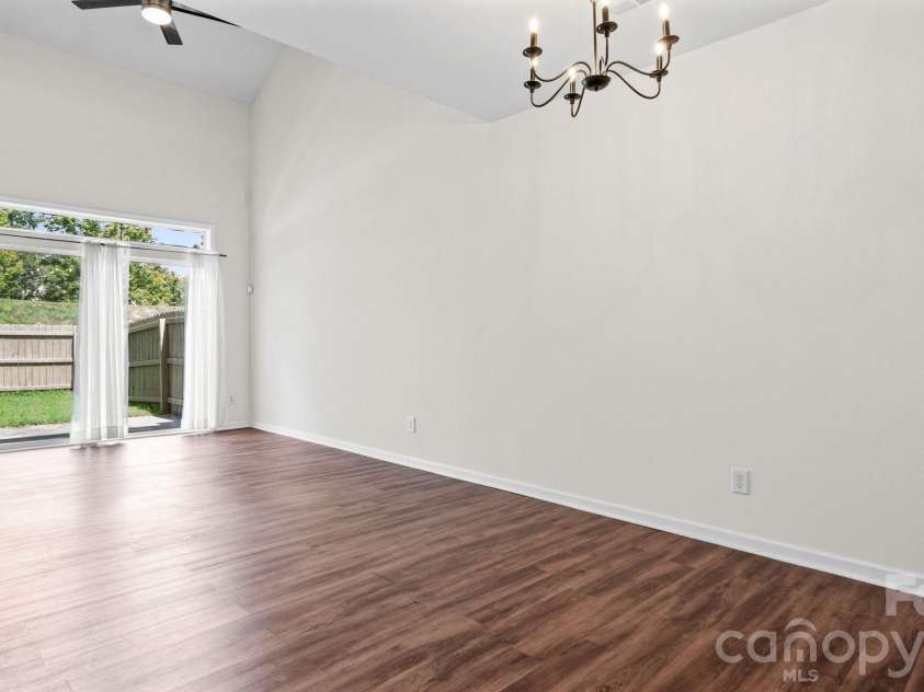 4313 Eaves Lane, Charlotte, NC 28215.  MLS# CAR4413642, YatesRealty ID 46253. 
