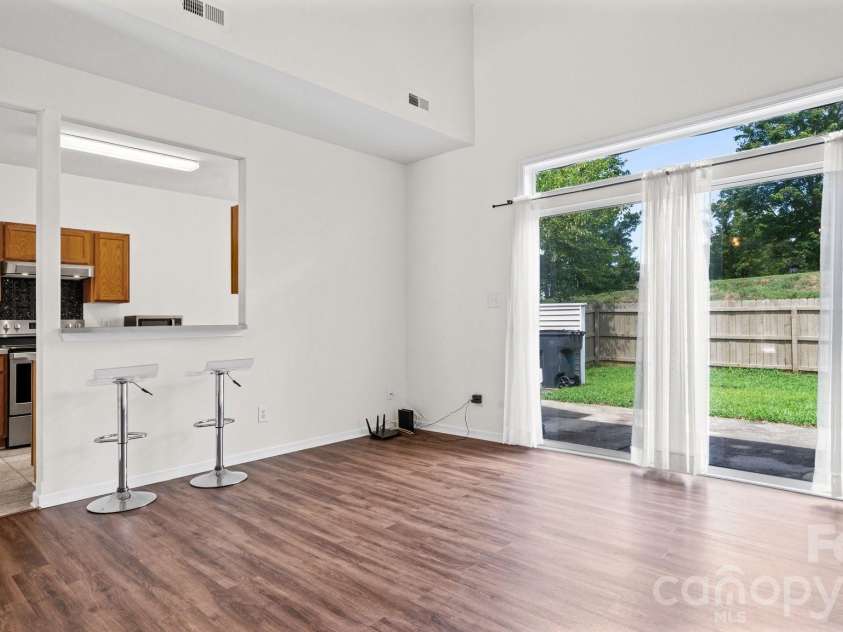 4313 Eaves Lane, Charlotte, NC 28215.  MLS# CAR4413642, YatesRealty ID 46253. 