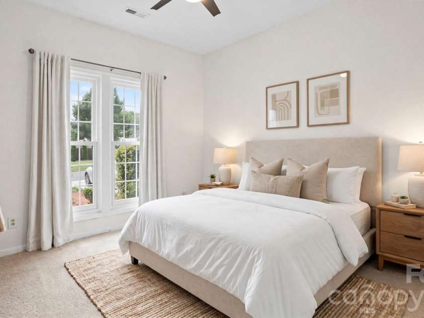 4313 Eaves Lane, Charlotte, NC 28215.  MLS# CAR4413642, YatesRealty ID 46253. 