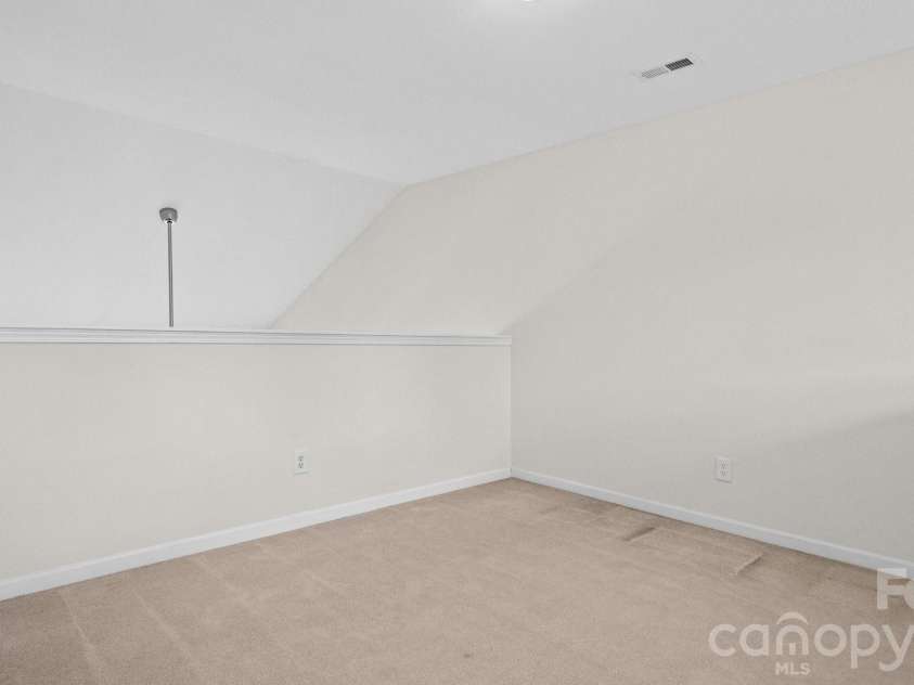 4313 Eaves Lane, Charlotte, NC 28215.  MLS# CAR4413642, YatesRealty ID 46253. 