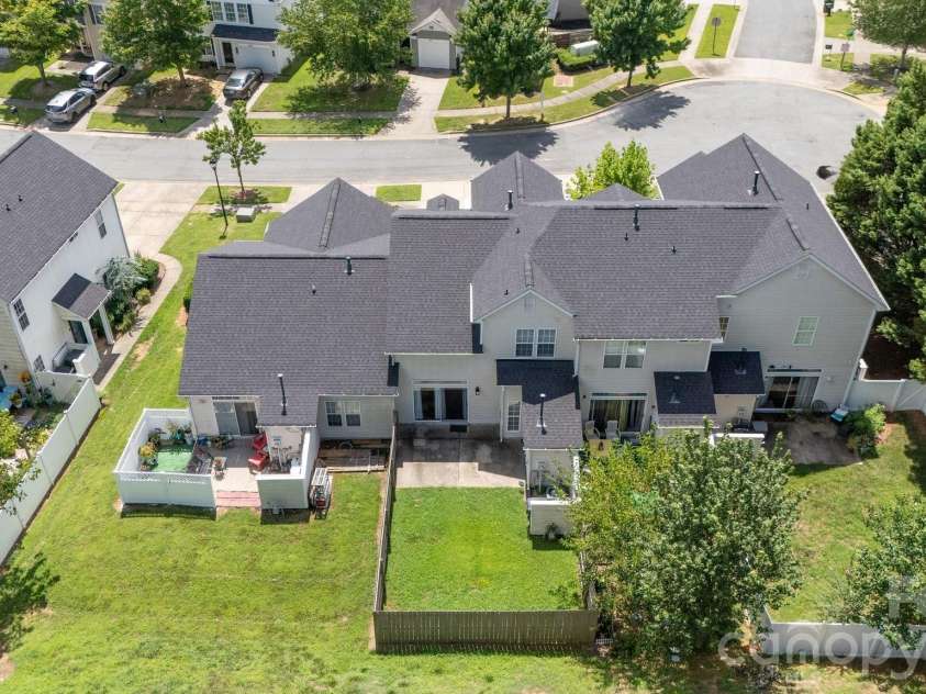 4313 Eaves Lane, Charlotte, NC 28215.  MLS# CAR4413642, YatesRealty ID 46253. 